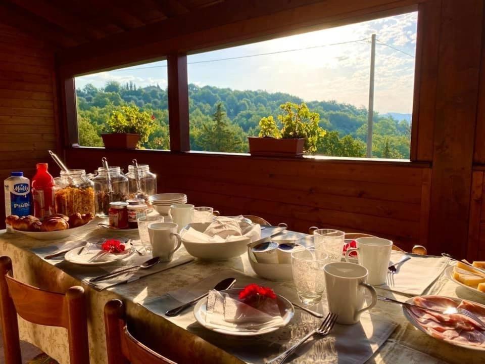 הוילה Mercatale  Agriturismo Vista Sole מראה חיצוני תמונה
